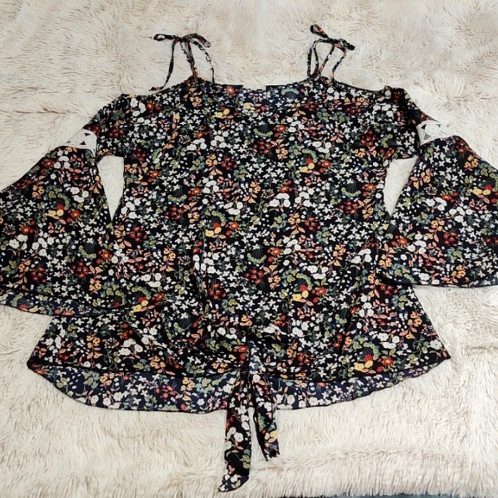 Hopely Cold Shoulder Tie-Front Tunic Navy Ditsy Floral Bell Sleeve Lace Size L